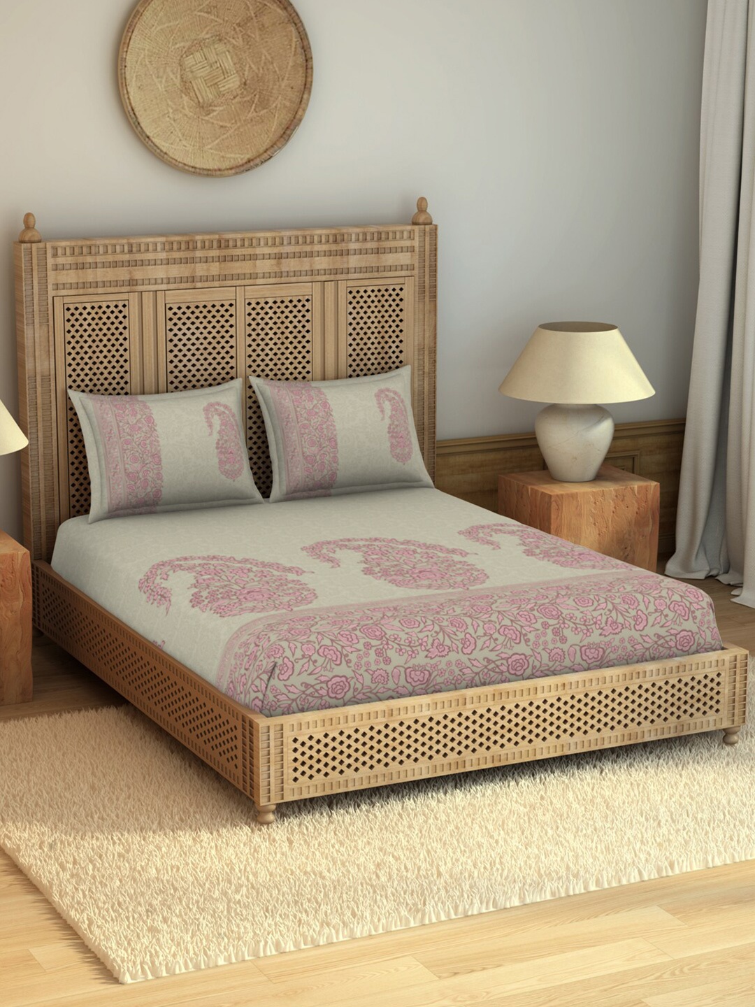 

SPACES Pink & Beige Ethnic Motifs Cotton 210 TC King Bedsheet With 2 Pillow Covers