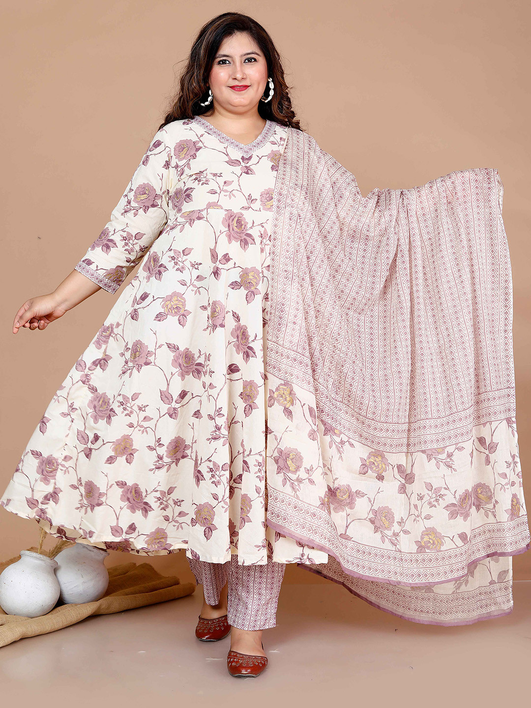 

MIRAVAN Plus Size Floral Printed Pure Cotton Anarkali Kurta with Palazzos & Dupatta, Pink