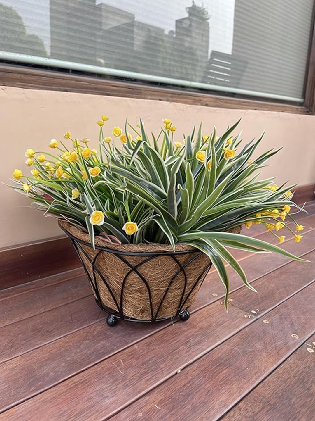 

Garden Deco Black & Brown Round Floor Basket With Coir Liner