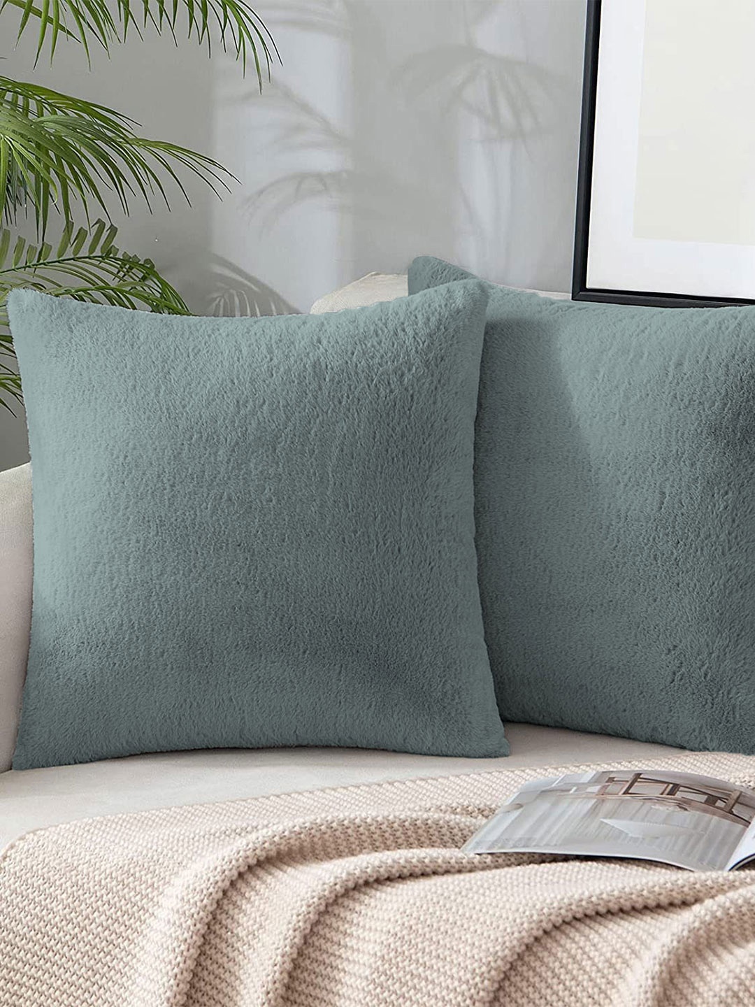 

LUXEHOME INTERNATIONAL Sea Green 2 Pieces Fur Square Cushion Covers