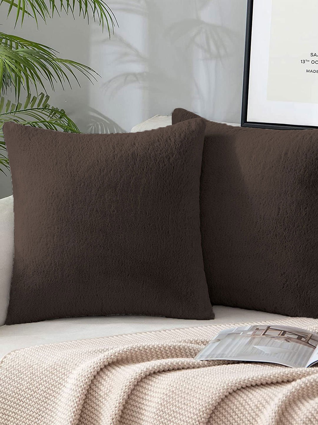 

LUXEHOME INTERNATIONAL Brown 2 Pieces Fur Square Cushion Covers