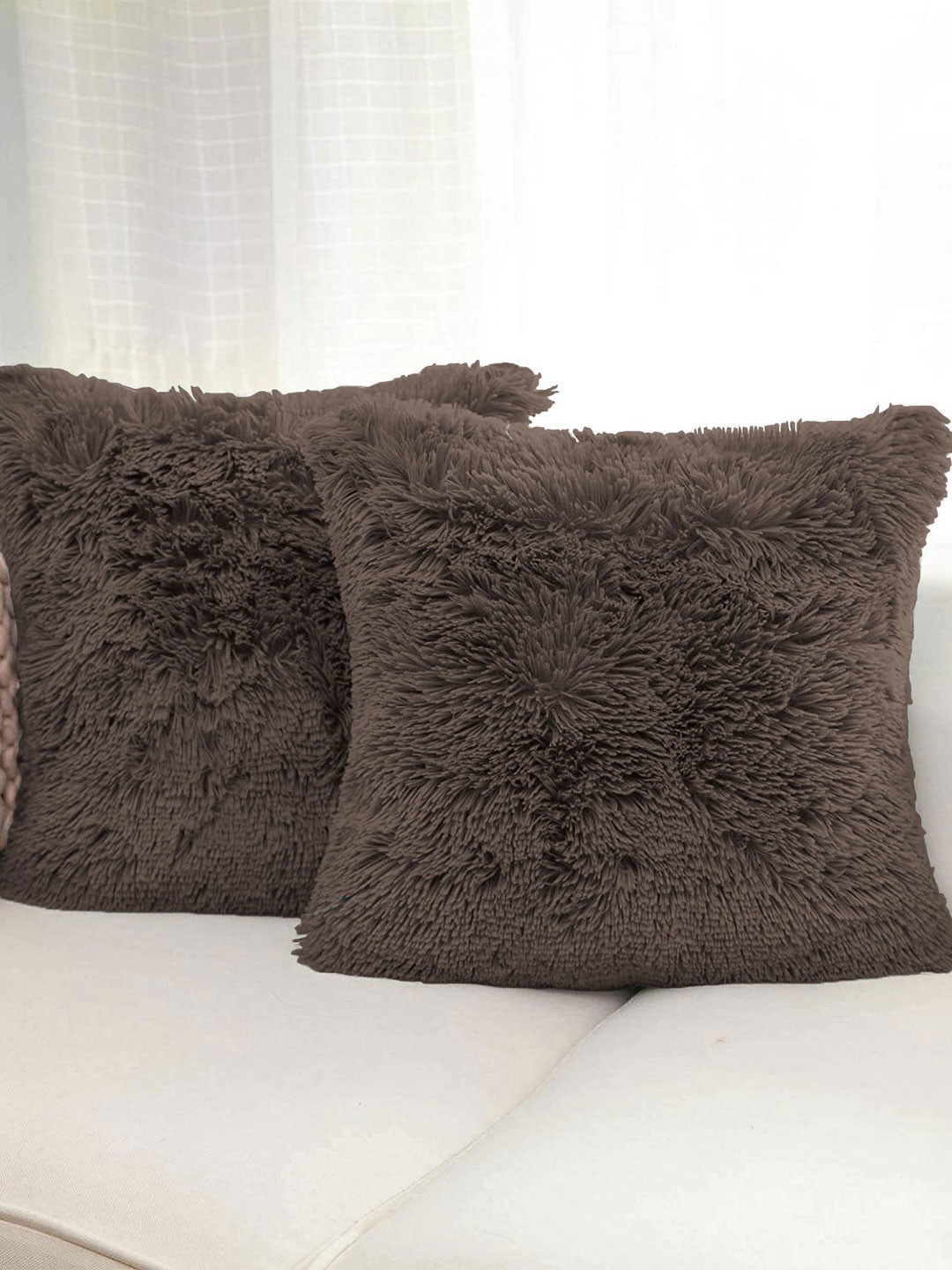 

LUXEHOME INTERNATIONAL Marino Brown 2 Pieces Fur Square Cushion Covers