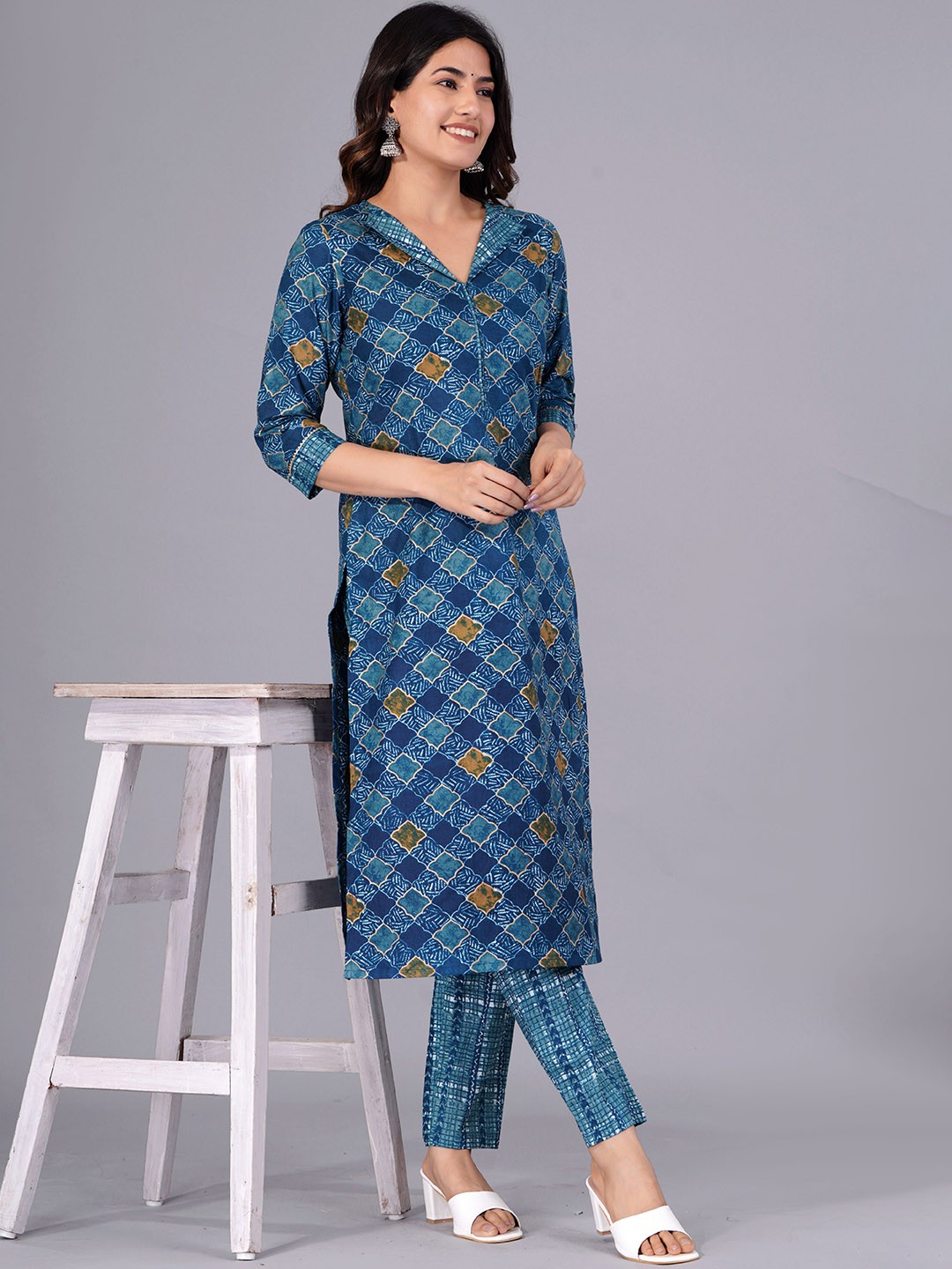 

KALINI Ethnic Motifs Printed Pure Cotton Straight Kurta With Trousers, Blue