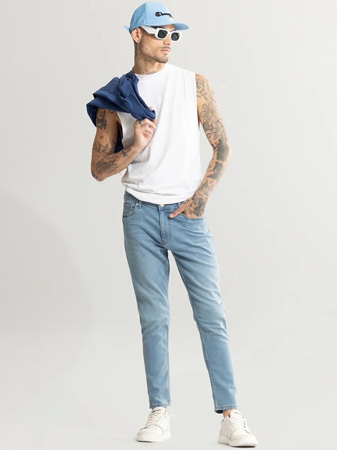 

Snitch Men Smart Slim Fit Clean Look Light Fade Stretchable Jeans, Blue