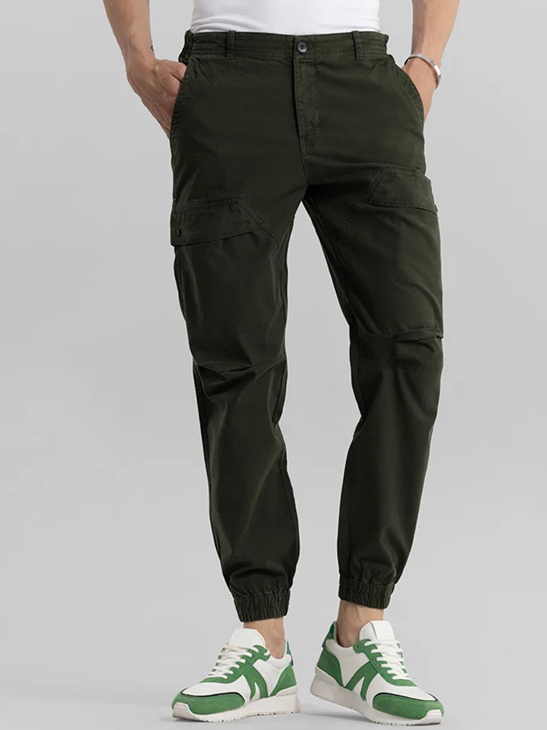 

Snitch Men Olive Green Smart Tapered Fit Cargo Style Joggers