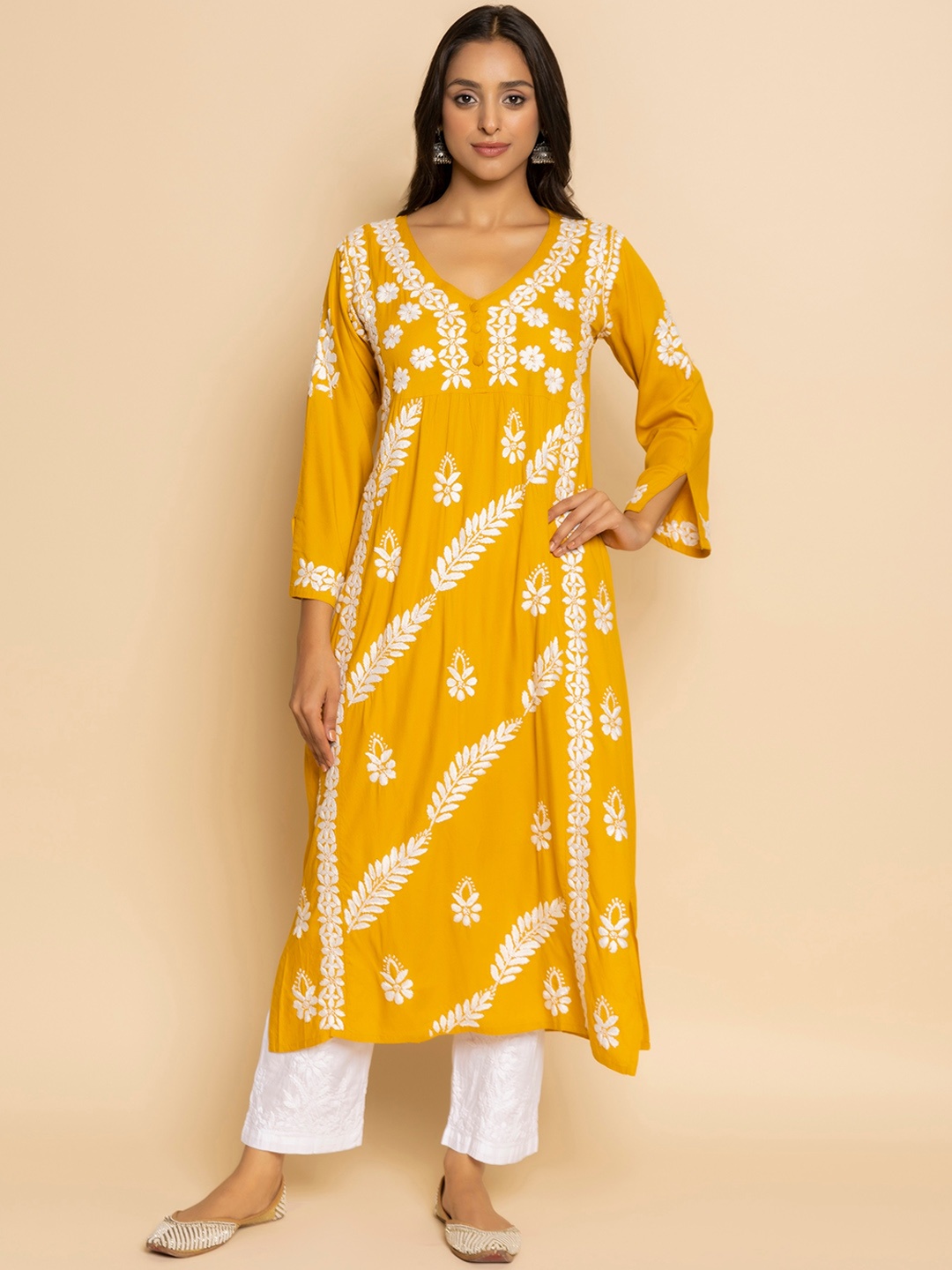 

HOUSE OF KARI Ethnic Motifs Embroidered Chikankari Kurta, Yellow