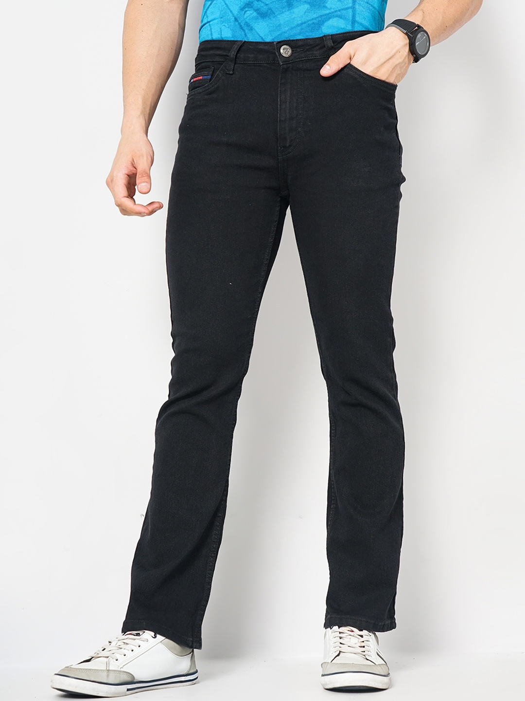 

The Indian Garage Co Men Black Bootcut Clean Look Stretchable Jeans