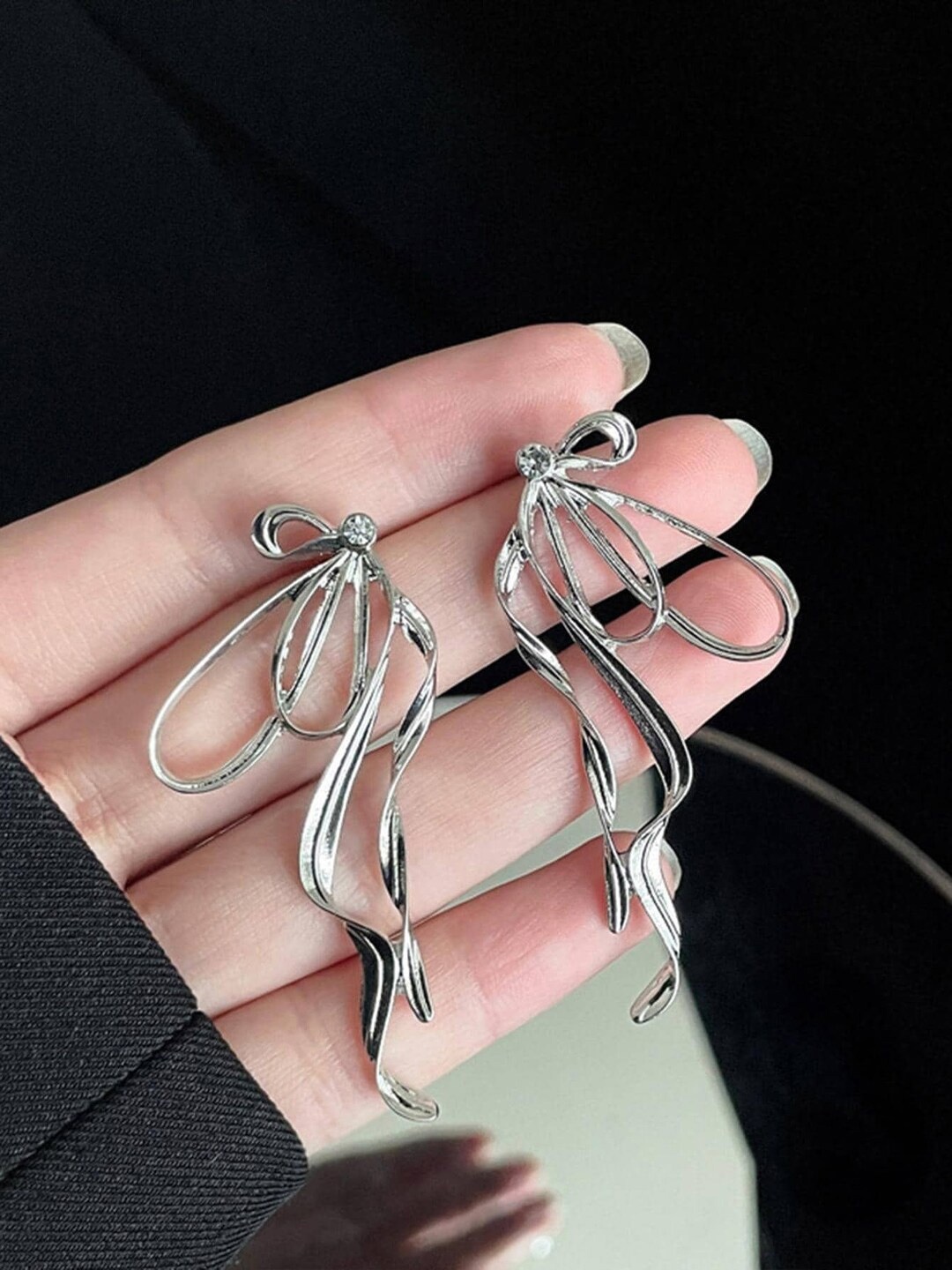 

FIMBUL Silver Plated Stone Studded Wired Bow Drop Earrings