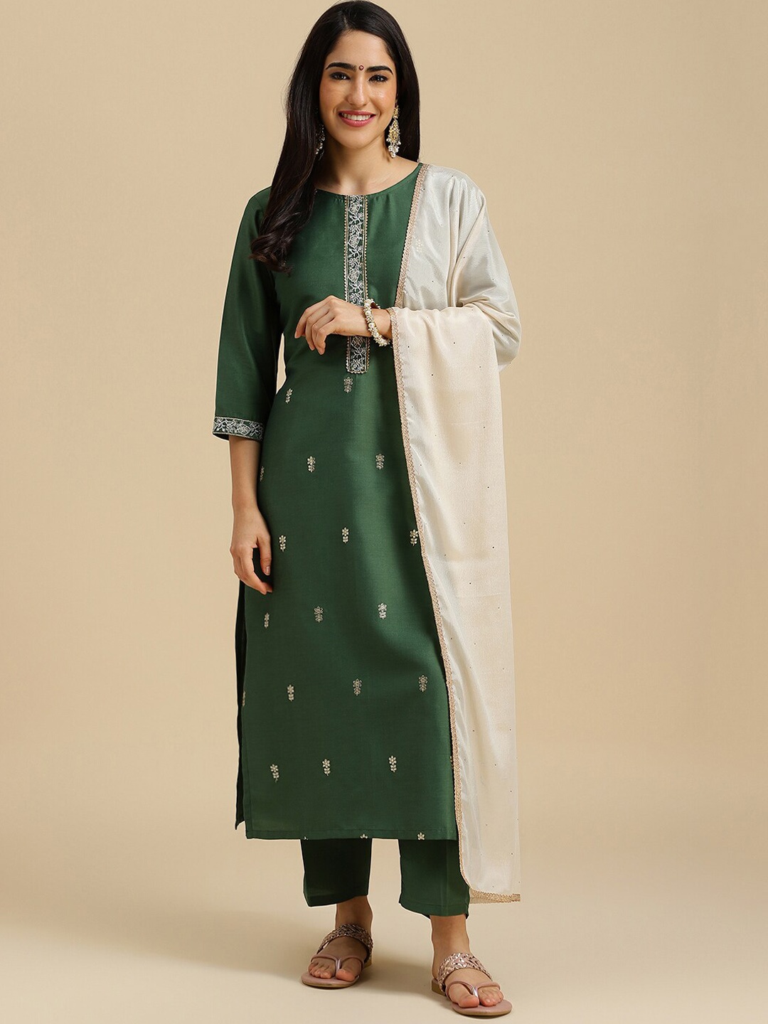 

J Turritopsis Floral Embroidered Gotta Patti Kurta With Trousers & Dupatta, Green