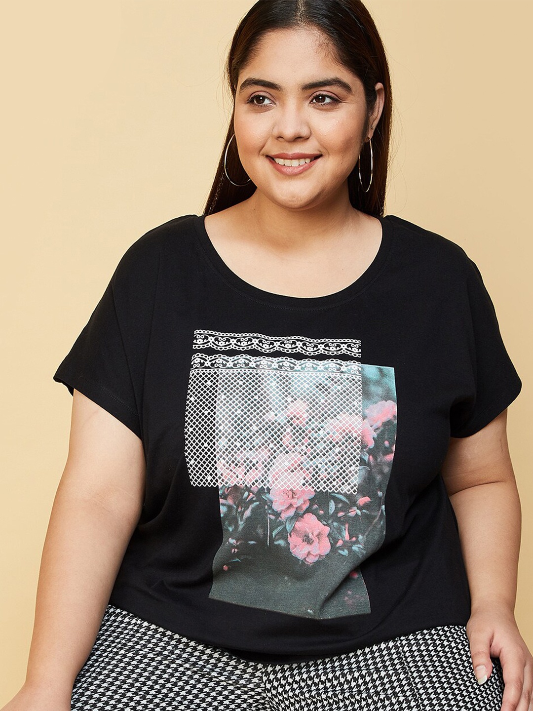 

max Plus Size Floral Printed Extended Sleeves Pure Cotton T-shirt, Black