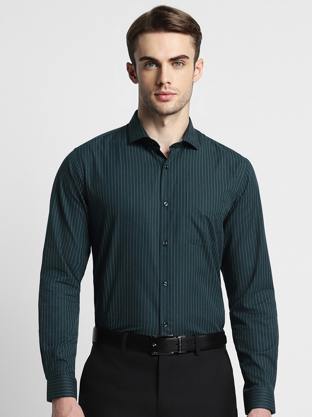 

Peter EnglandMen Slim fit striped cotton formal shirt, Green