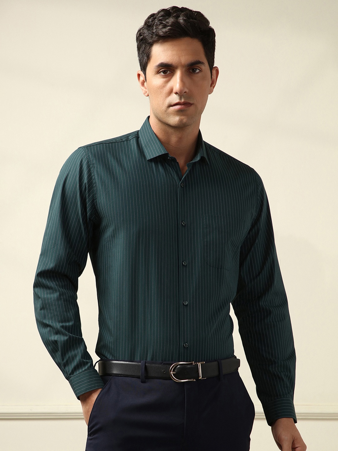 

Peter EnglandMen Slim fit striped cotton formal shirt, Green