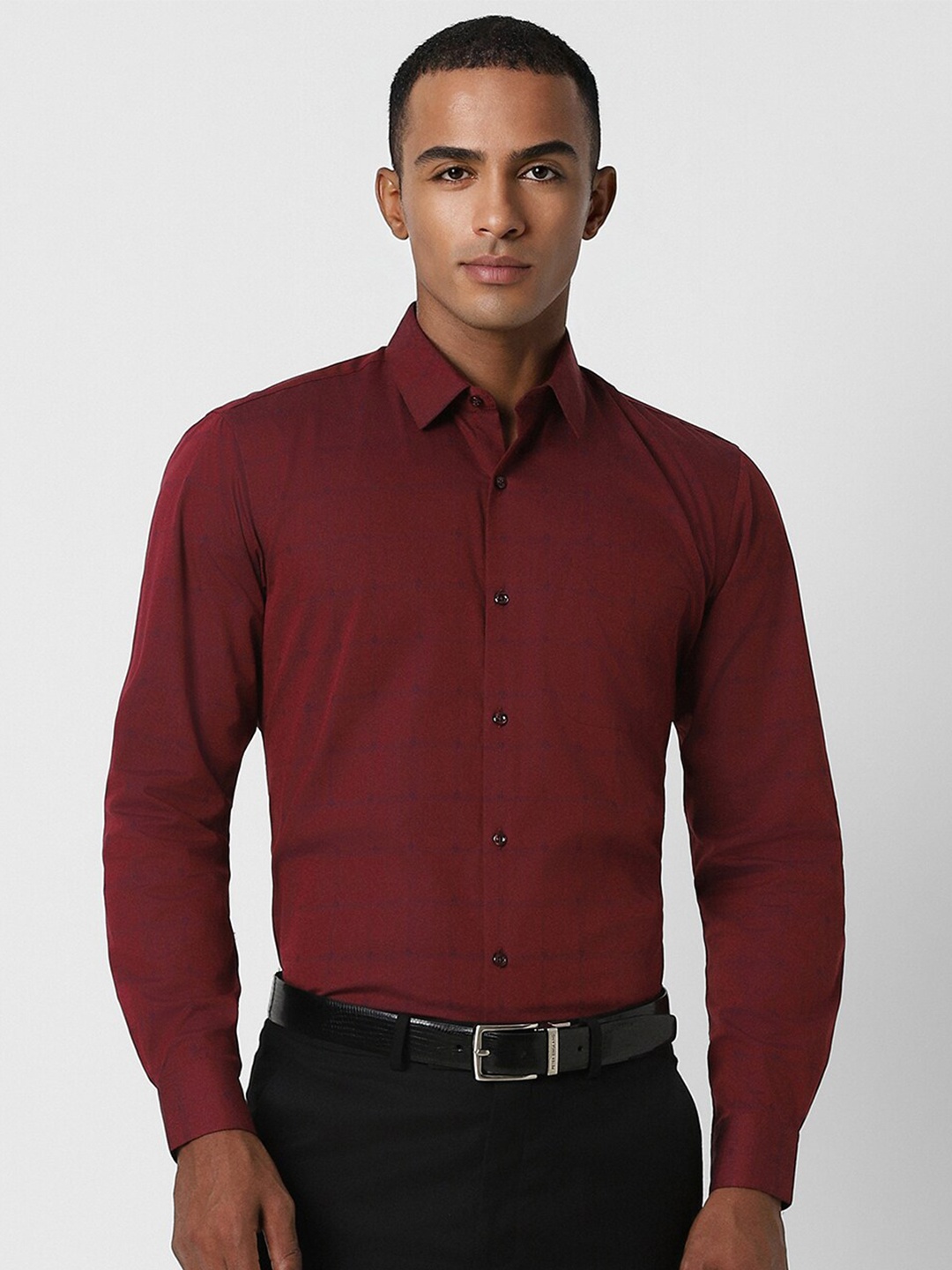 

Peter England Regular Fit Checked Opaque Formal Shirt, Maroon