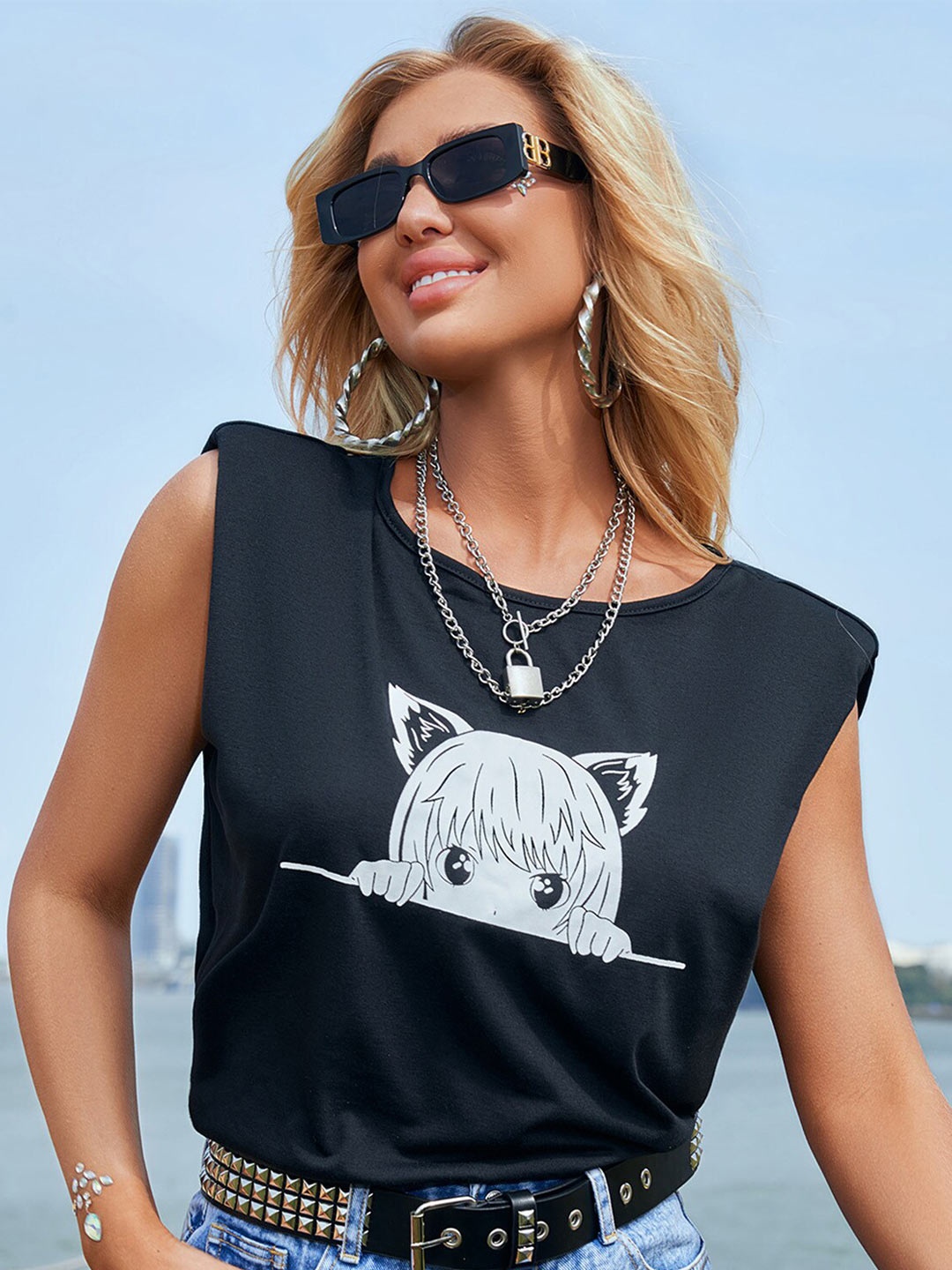 

LULU & SKY Graphic Printed Crop Styled Back Top, Black