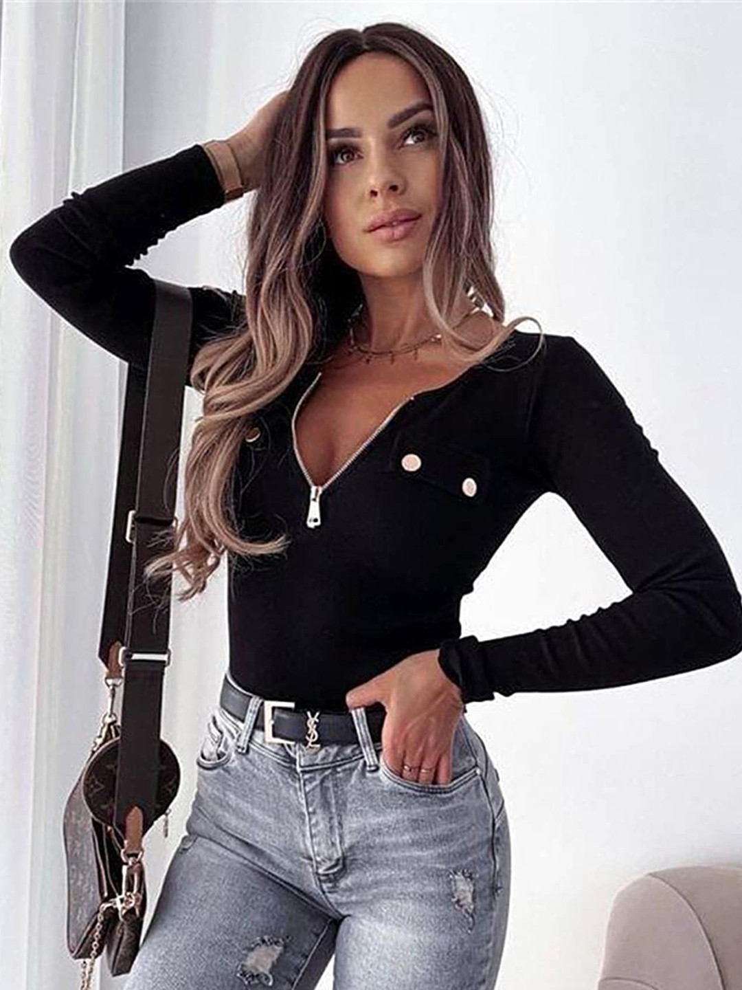 

LULU & SKY Round Neck Fitted Top, Black