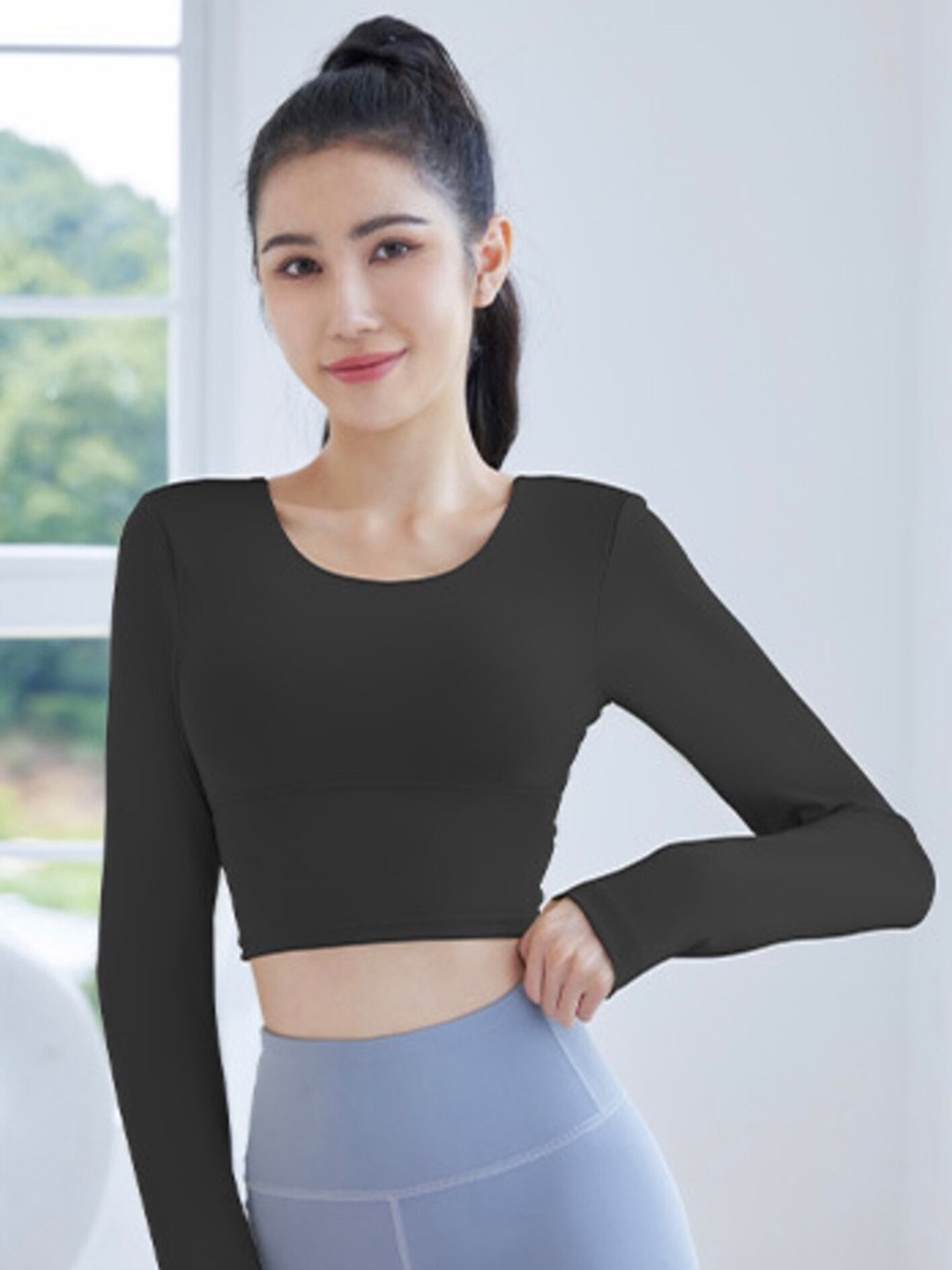 

LULU & SKY Fitted Crop Top, Black