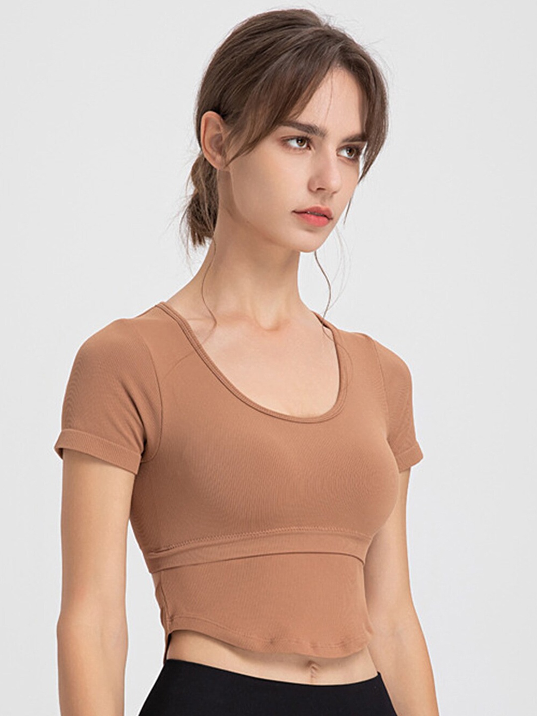 

LULU & SKY Scoop Neck Short Sleeves Cut-Out Fitted Crop Top, Brown