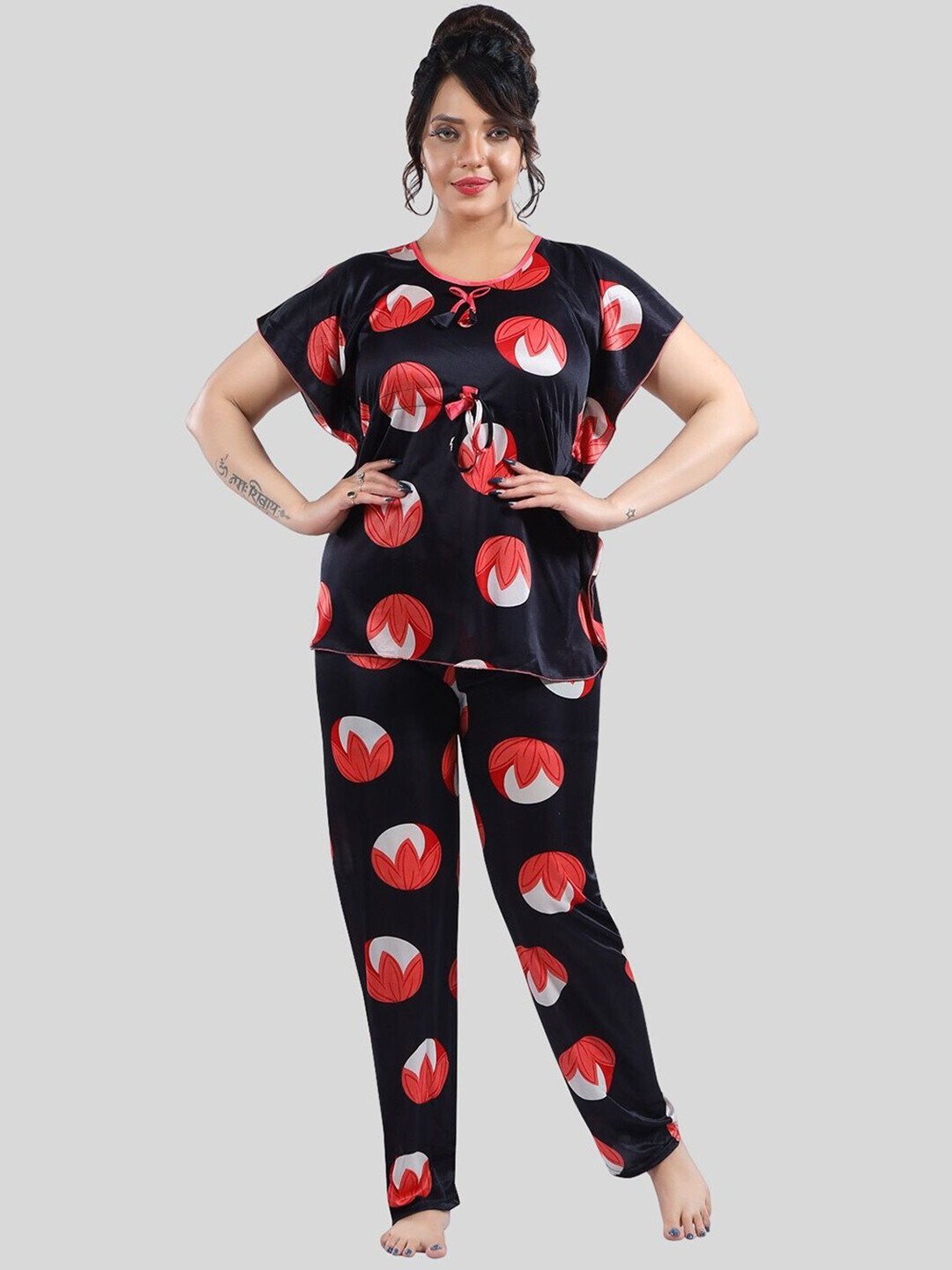 

Fabme Floral Printed Short Sleeves Satin Kaftan Night Suit, Black