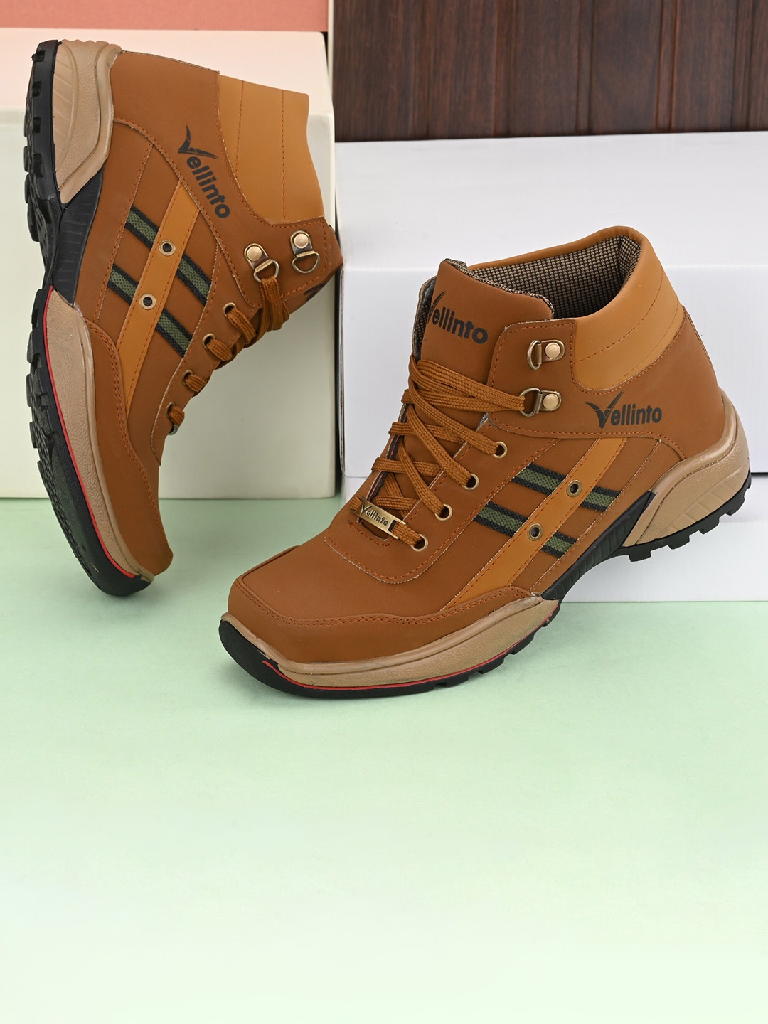

Vellinto Men Thar Mid-Top Regular Boots, Tan