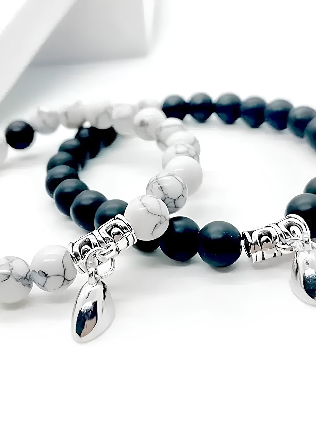 

KARISHMA KREATIONS Elasticated Magnetic Couples Bracelet, Silver