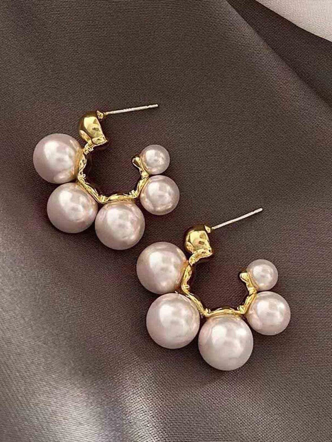 

VAGHBHATT Gold-Plated Hoop Earrings