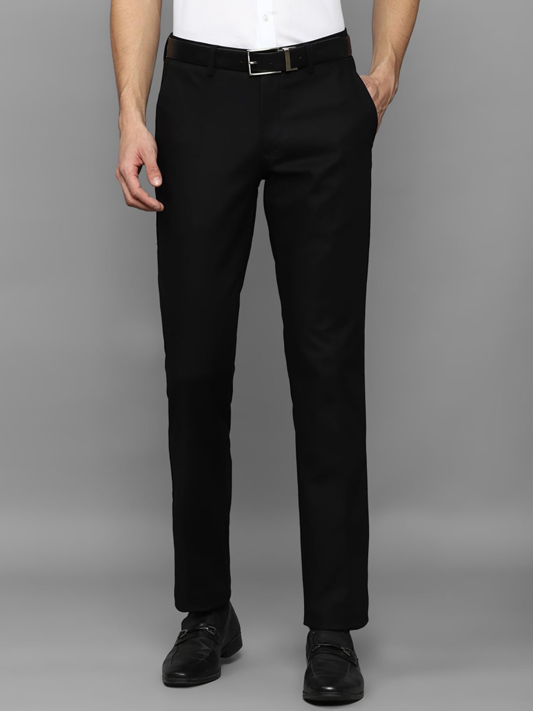 

Louis Philippe Men Slim Fit Mid-Rise Plain Formal Trousers, Black