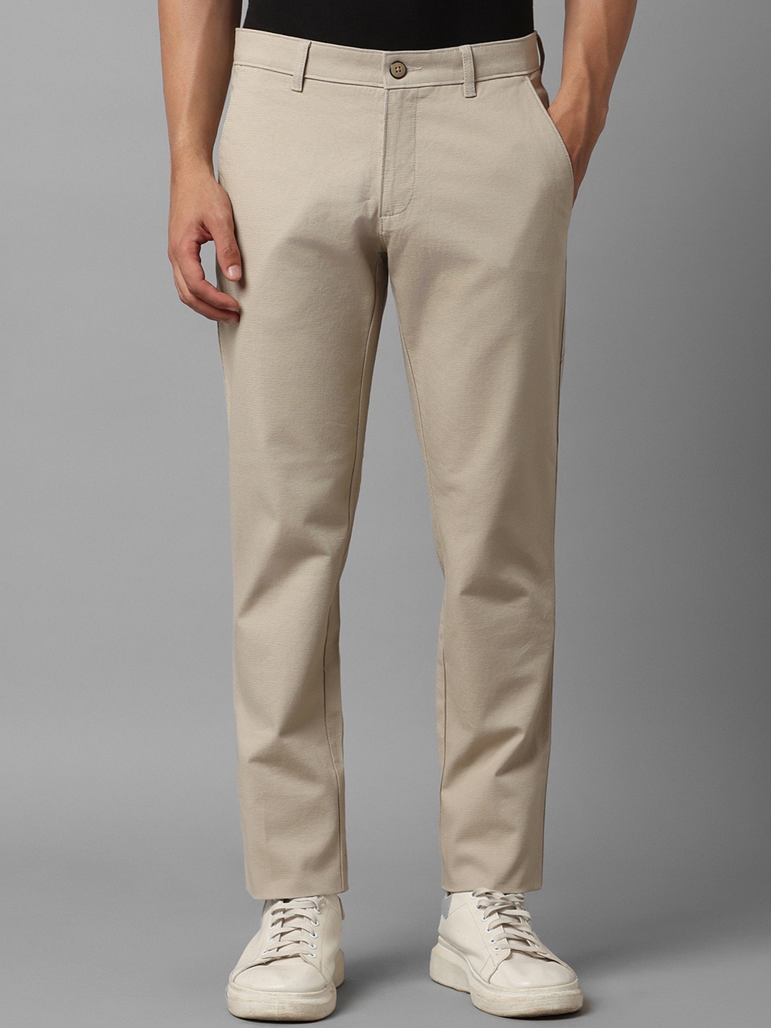 

Louis Philippe Sport Men Mid Rise Slim Fit Chinos, Beige