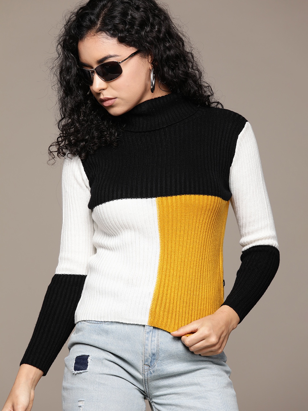 

Roadster Colourblocked Turtle Neck Acrylic Pullover, Off white