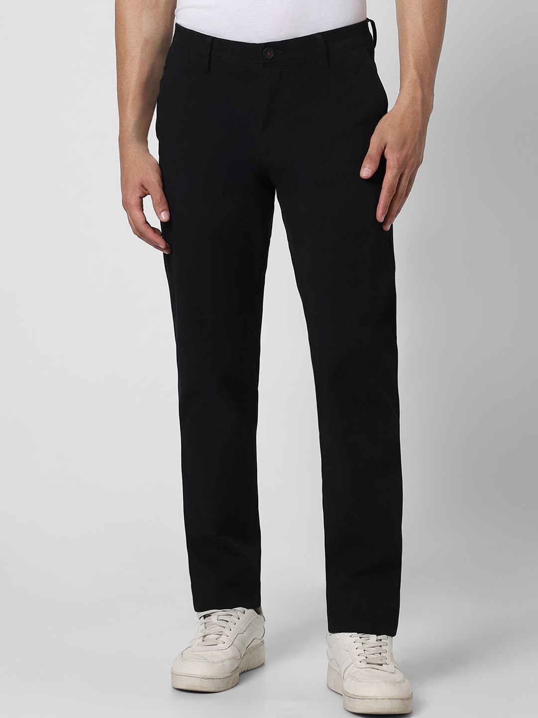 

Van Heusen Sport Men Mid Rise Slim Fit Plain Cotton Chinos Trousers, Black