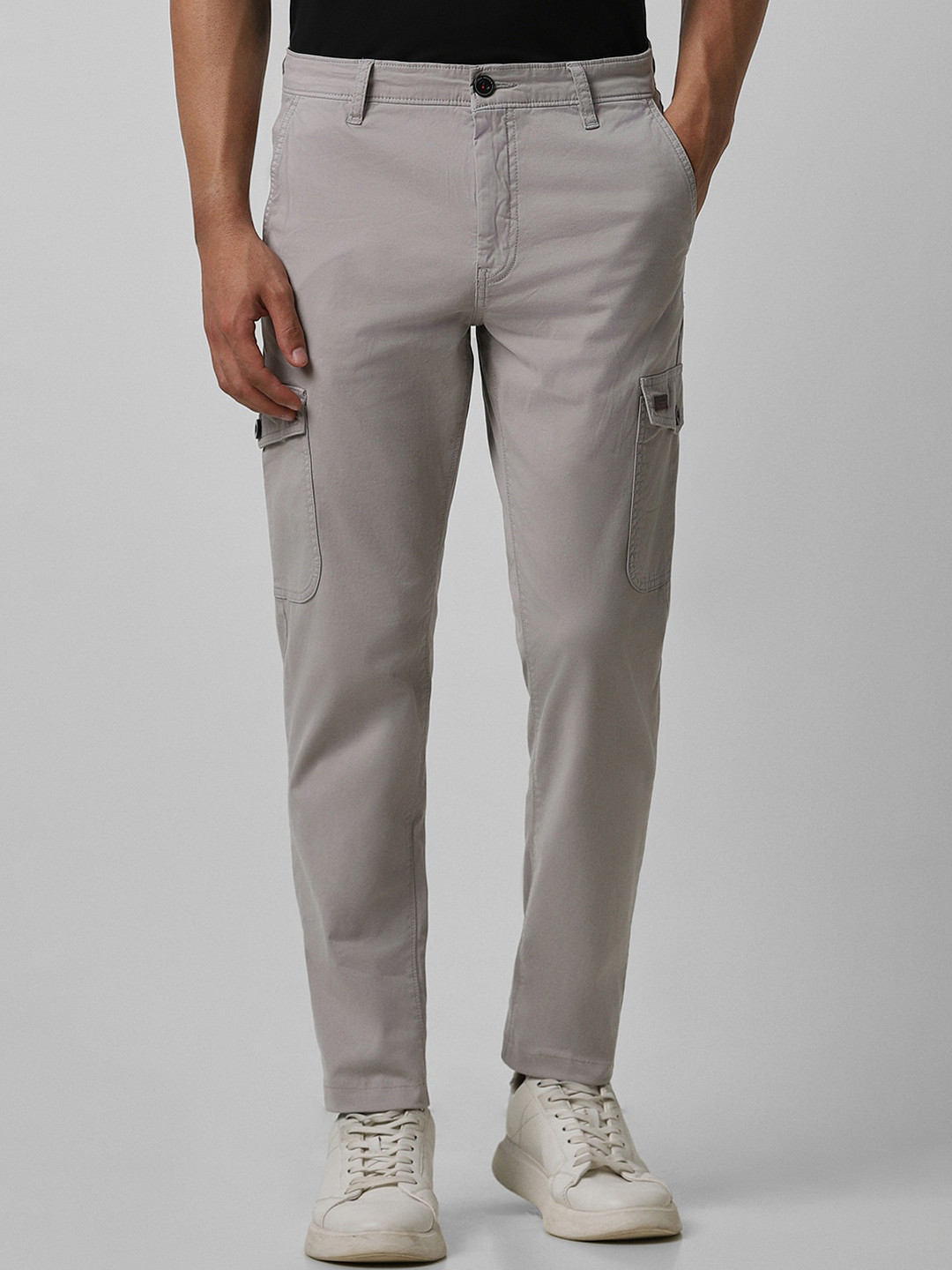 

Van Heusen Sport Men Slim Fit Cargos, Grey