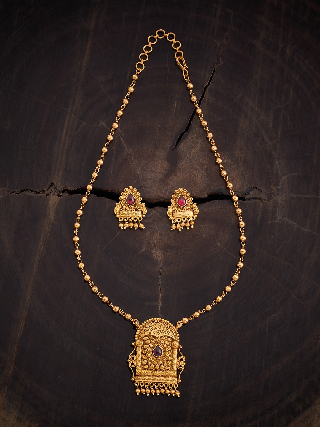 

Kushal's Fashion Jewellery Gold-Plated Stones-Studded Jewellery Set