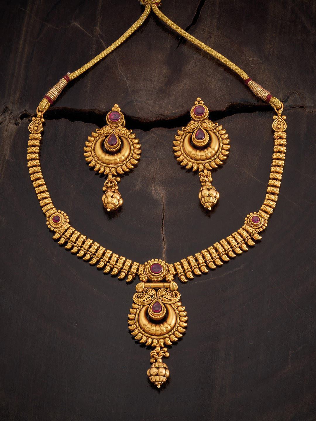 

Kushal's Fashion Jewellery Gold-Plated Artificial Stones Stones-Studded Jewellery Set