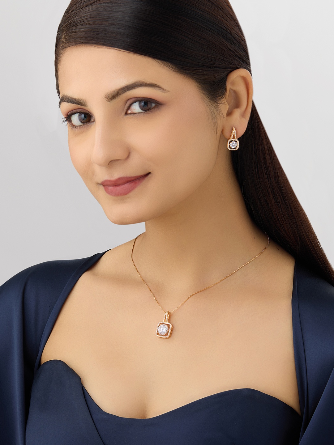 

Kushal's Fashion Jewellery Gold-Plated Cubic Zirconia Studded Jewellery Set