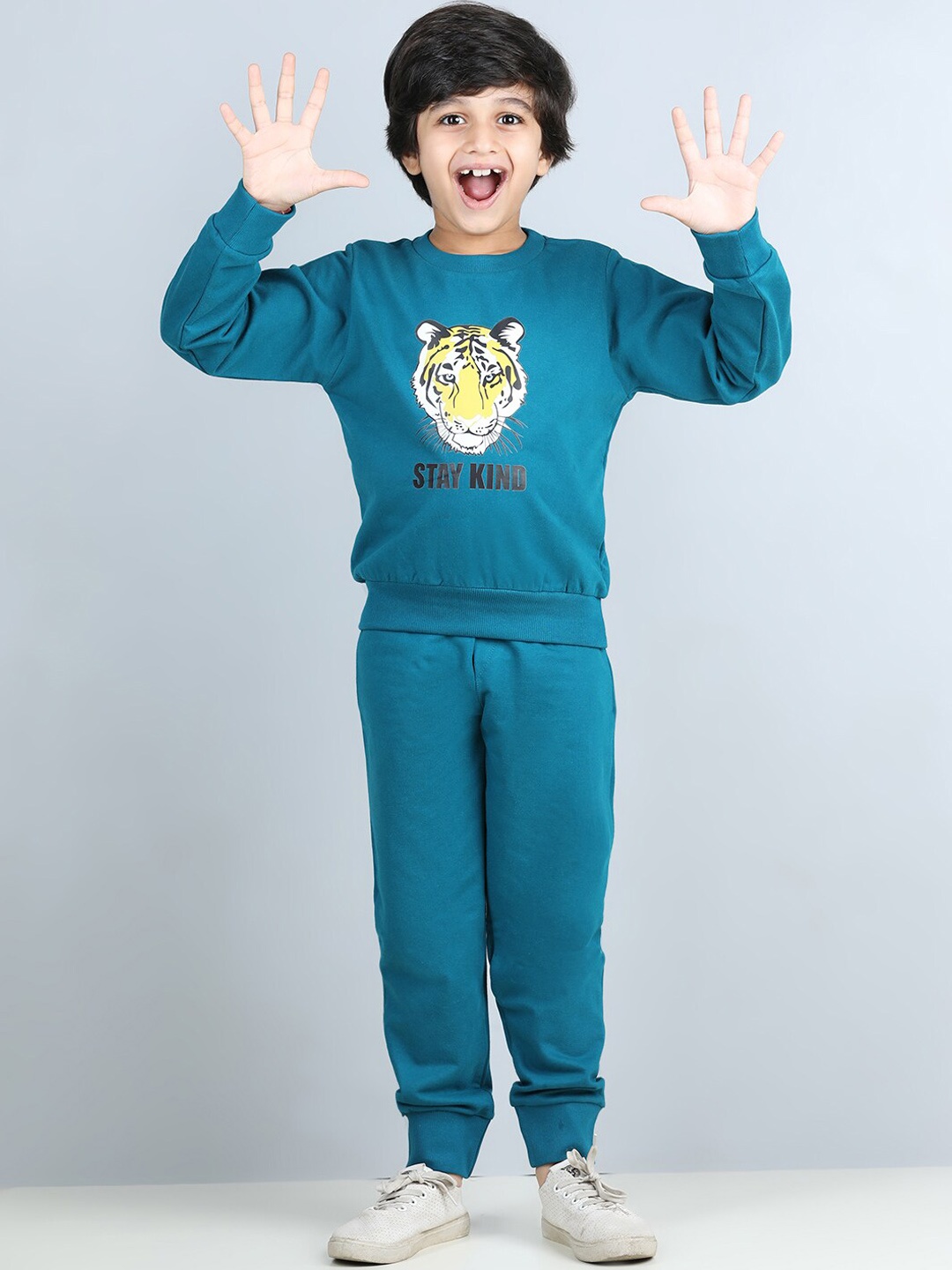 

AWW HUNNIE Kids Graphic Printed Sweatshirt With Joggers, Green