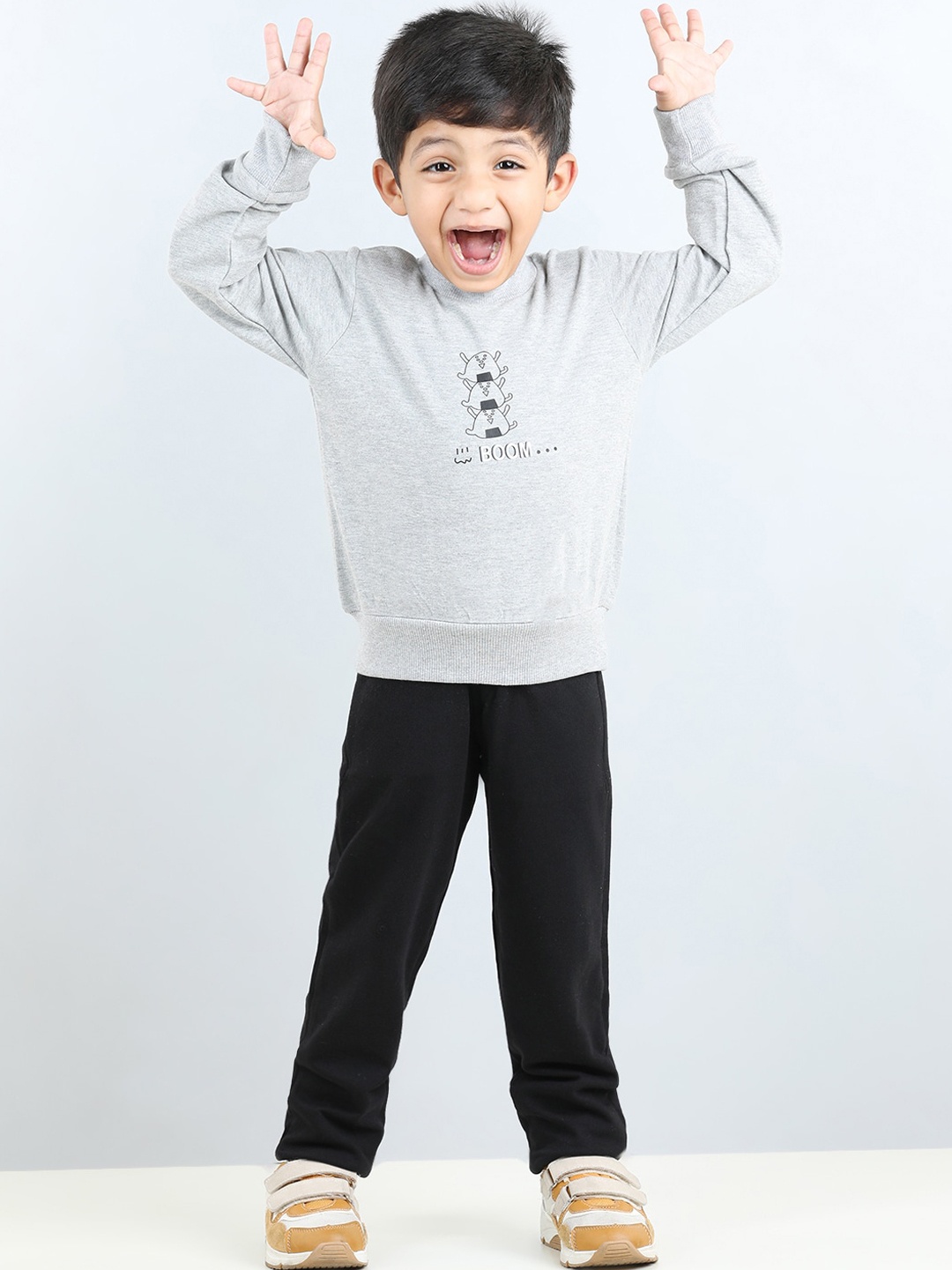 

AWW HUNNIE Boys Graphic Printed Round Neck Sweatshirt & Mid-Rise Joggers, Grey