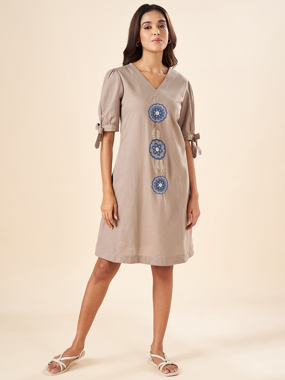 

AKKRITI BY PANTALOONS Floral Embroidered V-Neck Puff Sleeves Cotton A-Line Dress, Grey
