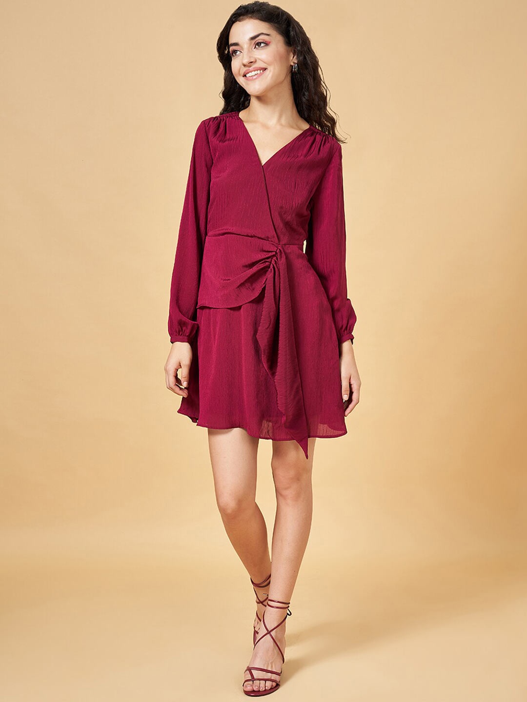 

People Burgundy V-Neck Puff Sleeves Gathered Detailed Fit & Flare Dress