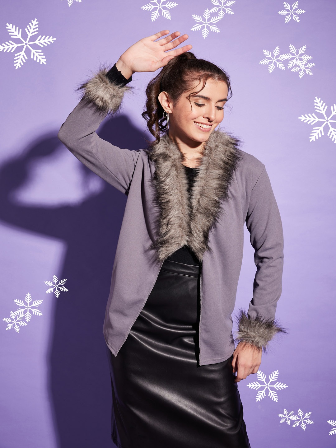 

BUY NEW TREND Faux Fur Trim Open Front Shrug, Grey