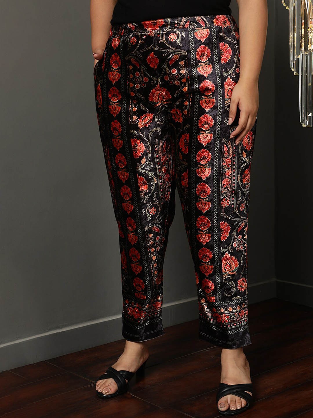 

Amydus Women Plus Size Floral Printed Straight Fit Easy Wash Trouser, Black