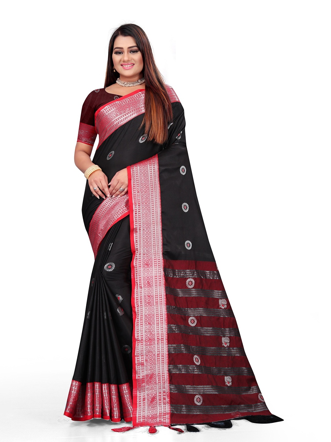 

Mitera Black Ethnic Motifs Woven Designed Banarasi Saree