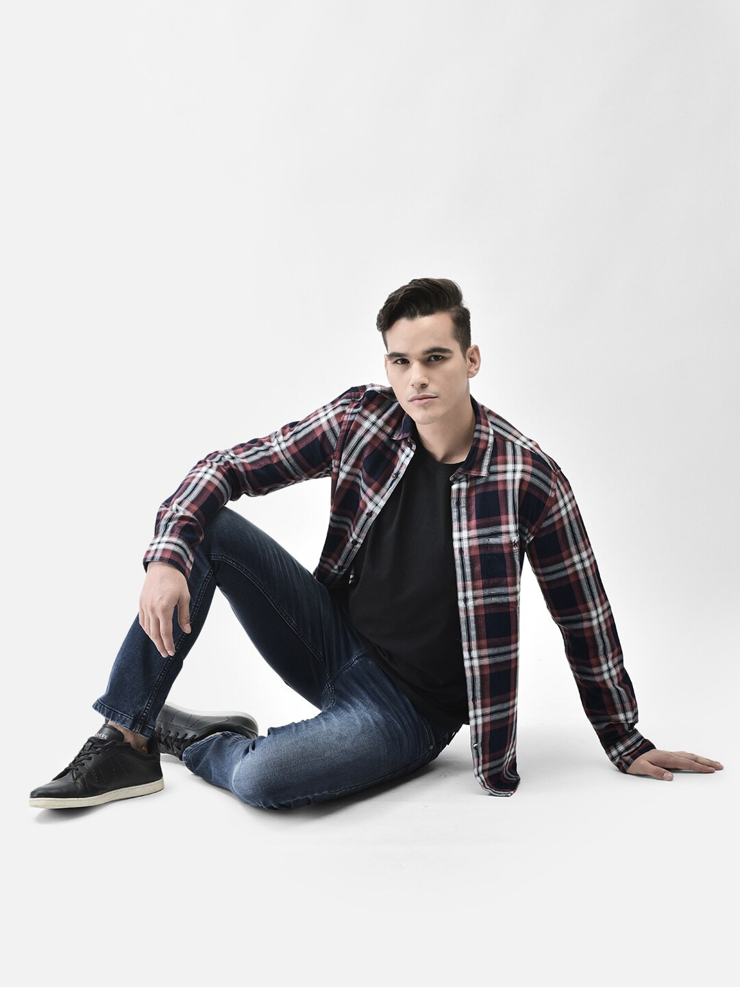

Crimsoune Club Slim Fit Tartan Checked Pure Cotton Casual Shirt, Navy blue