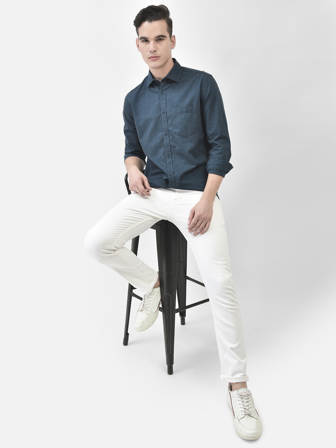 

Crimsoune Club Slim Fit Spread Collar Pure Cotton Casual Shirt, Navy blue