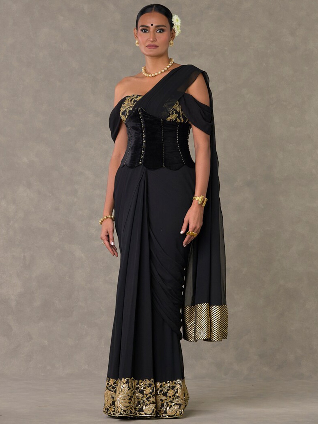 

Masaba Embroidered Border Pure Georgette Neel- Kamal Saree, Black