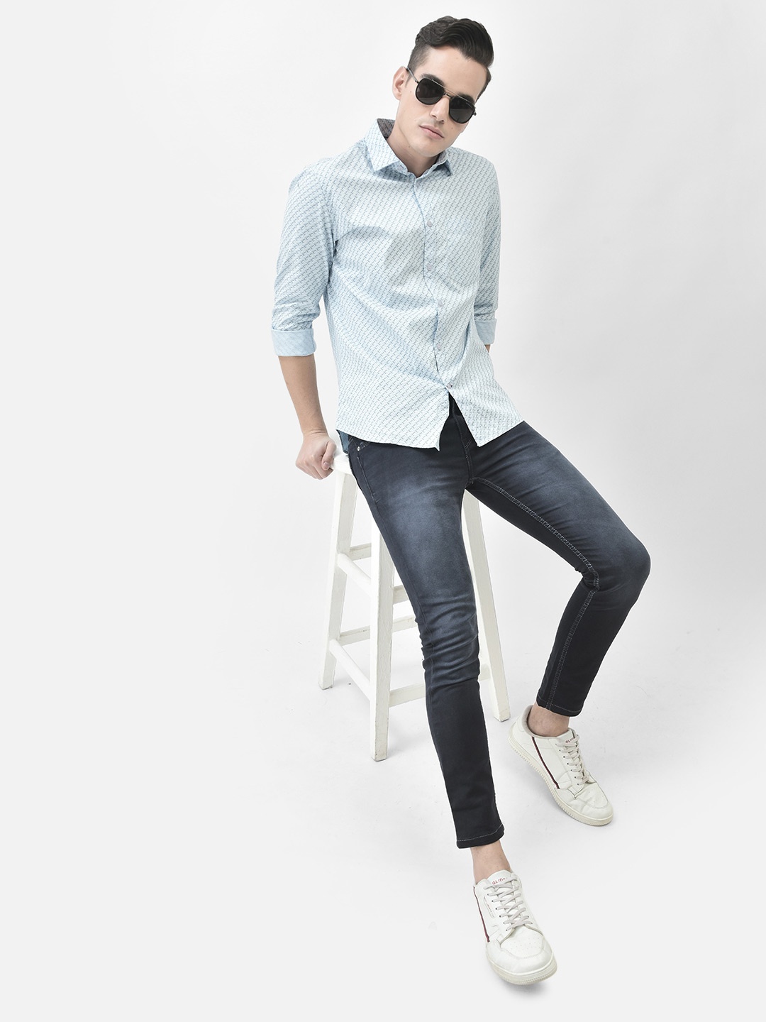 

Crimsoune Club Slim Fit Geometric Printed Pure Cotton Casual Shirt, Blue