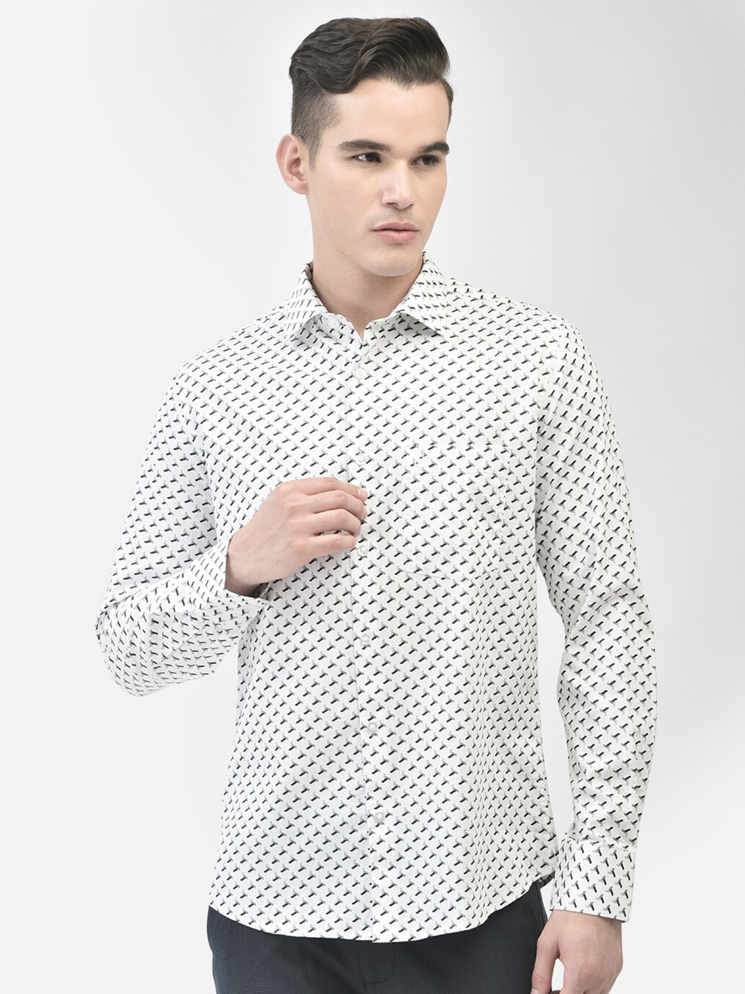 

Crimsoune Club Slim Fit Geometric Printed Pure Cotton Casual Shirt, Off white