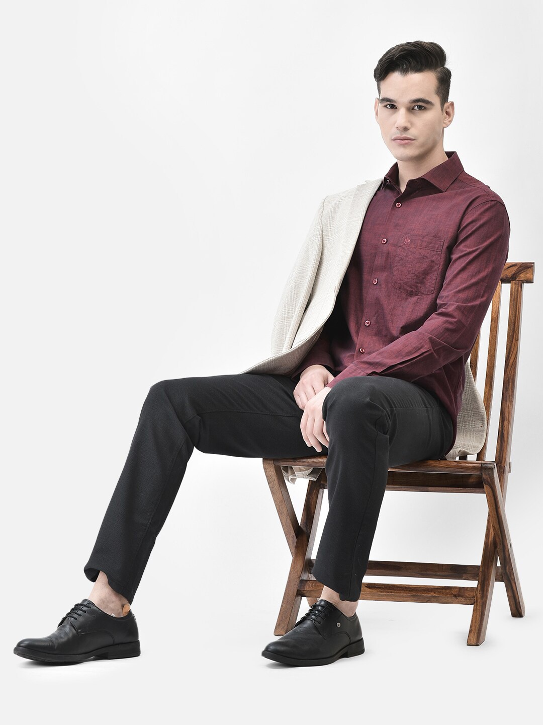 

Crimsoune Club Slim Fit Spread Collar Long Sleeves Cotton Casual Shirt, Maroon
