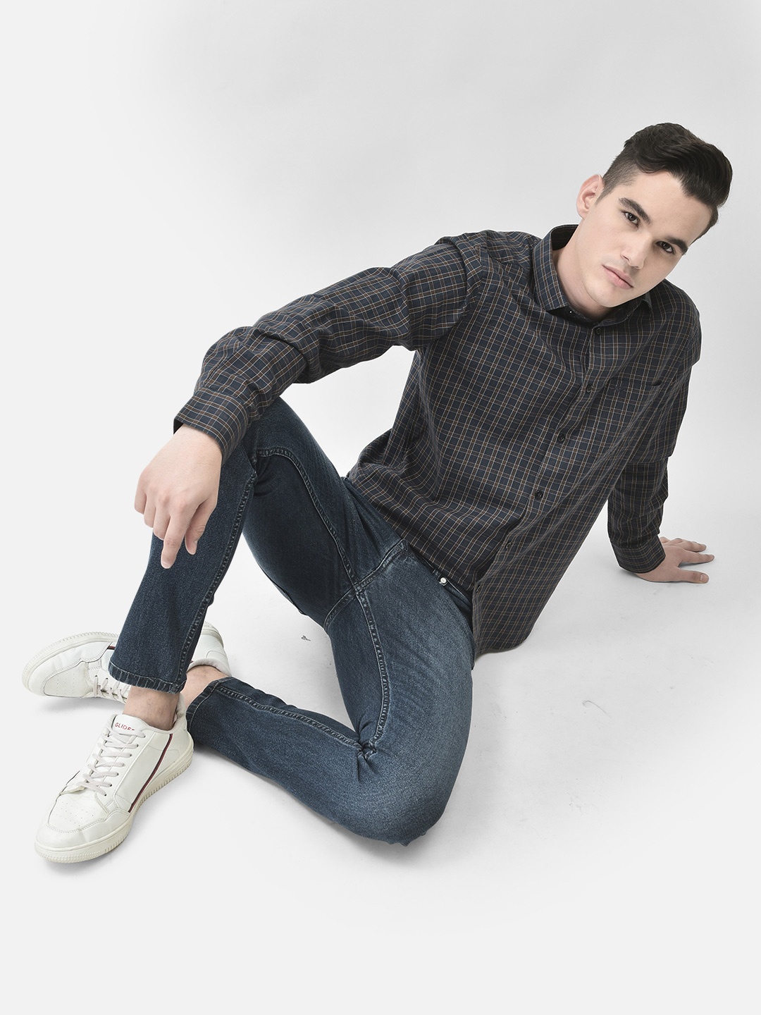 

Crimsoune Club Slim Fit Checked Pure Cotton Casual Shirt, Navy blue