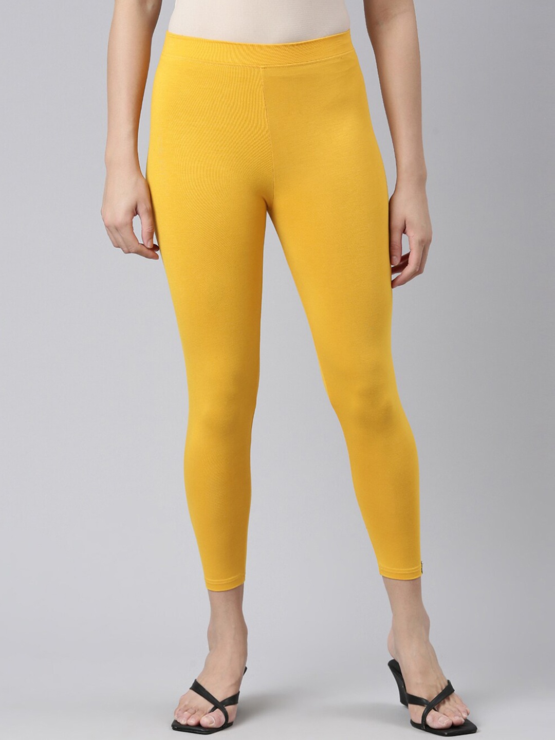 

Twin Birds Women Solid Skinny Fit High Ankle Cropped Leggings, Yellow