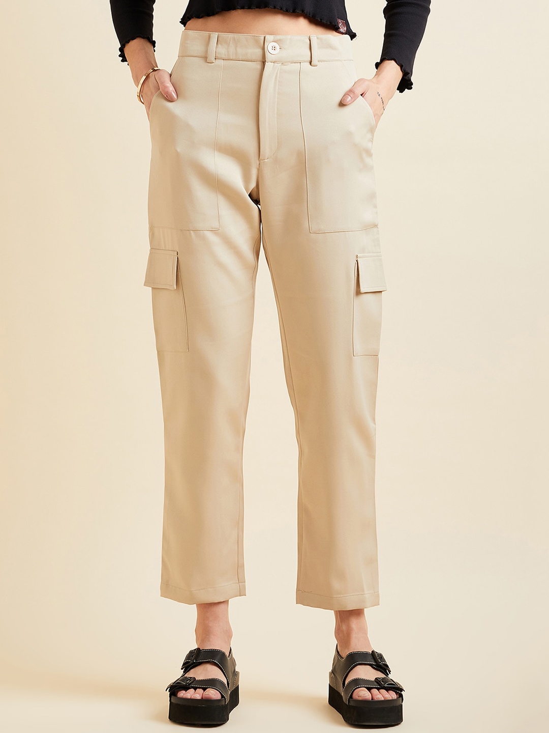 

PANIT Women Beige Smart Slim Fit Wrinkle Free Cargo Trousers
