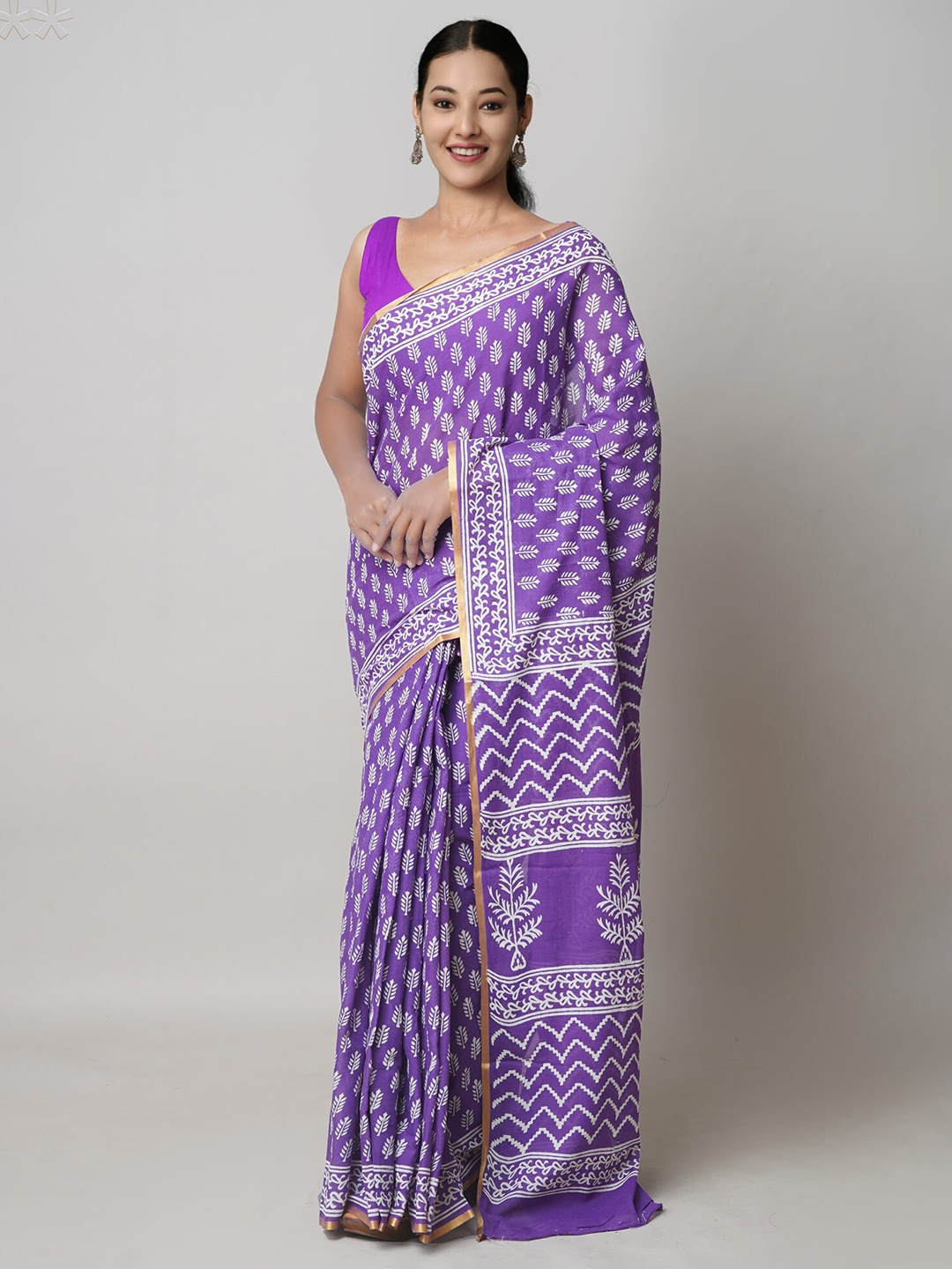 

Unnati Silks Ethnic Motifs Block Printed Pure Cotton Saree, Violet